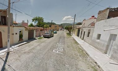 EXCELENTE CASA CON GRAN UBICACION Y GRAN PLUSVALIA AL ADQUIRIRLA MEDIANTE REMATE BANCARIO APROVECHA!!!