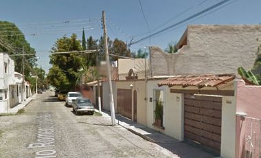 EXCELENTE CASA CON GRAN UBICACION Y GRAN PLUSVALIA AL ADQUIRIRLA MEDIANTE REMATE BANCARIO APROVECHA!!!