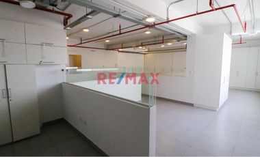 Se Vende Oficina Súper Céntrica - Sta Catalina