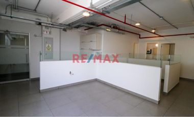 Se Vende Oficina Súper Céntrica - Sta Catalina
