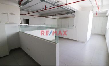 Se Vende Oficina Súper Céntrica - Sta Catalina