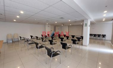 Se Vende Oficina Súper Céntrica - Sta Catalina