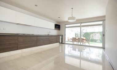CASA EN PUERTA PARAISO