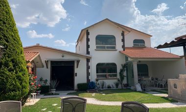 VENTA CASA/SALON LINDAVISTA