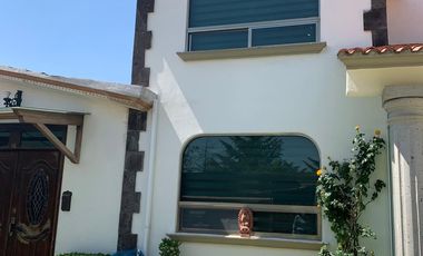 VENTA CASA/SALON LINDAVISTA