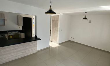 RENTA de HERMOSA y AMPLIA casa recién remodelada, en Privalia Concordia, Apodaca