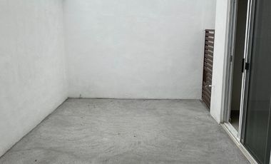 RENTA de HERMOSA y AMPLIA casa recién remodelada, en Privalia Concordia, Apodaca