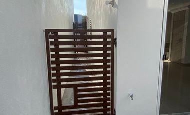 RENTA de HERMOSA y AMPLIA casa recién remodelada, en Privalia Concordia, Apodaca