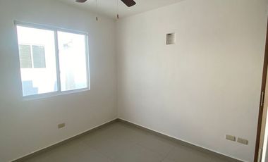 RENTA de HERMOSA y AMPLIA casa recién remodelada, en Privalia Concordia, Apodaca