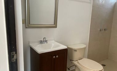 RENTA de HERMOSA y AMPLIA casa recién remodelada, en Privalia Concordia, Apodaca