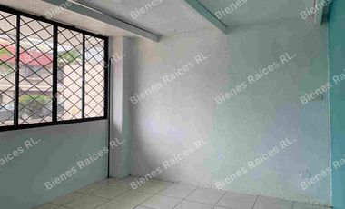 LOCAL COMERCIAL ESQUINERO EN VENTA, NUEVA KENNEDY