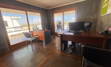 SE VENDE casa con exclusivo diseño en hormigon y fierro Avda El santo 3417 La serena