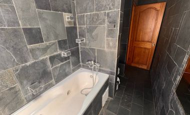 SE VENDE casa con exclusivo diseño en hormigon y fierro Avda El santo 3417 La serena