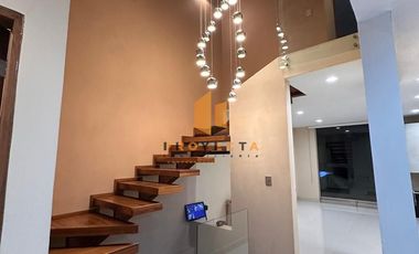 CASA EN RENTA EN ALTOZANO