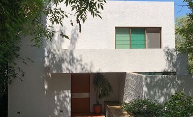 CASA EN VENTA EN LAS CAÑADAS