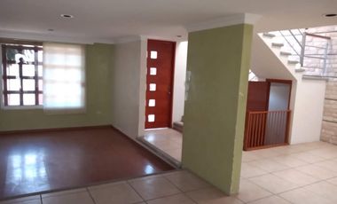 CASA EN VENTA EN EL CERRITO (EXCELENTE OPORTUNIDAD DE INVERSIÓN)