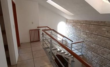 CASA EN VENTA EN EL CERRITO (EXCELENTE OPORTUNIDAD DE INVERSIÓN)