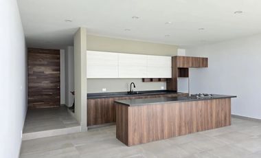 Se vende casa en Punto Sur