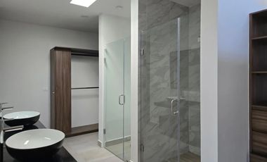 Se vende casa en Punto Sur
