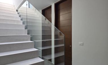Se vende casa en Punto Sur