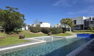 Se vende casa en Punto Sur