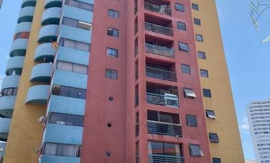 SE VENDE DEPTO EN EDIFICIO RESIDENTES.