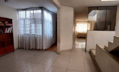 VENTA DE CASA  LOS ROBLES DE CONDEVILLA CARABAYLLO