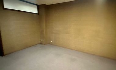 SE VENDE OFICINA Y/O DESPACHO, CONSULTORIO EN AVENIDA JUAREZ, ZONA ESMERALDA, PUEBLA
