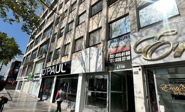 SE VENDE OFICINA Y/O DESPACHO, CONSULTORIO EN AVENIDA JUAREZ, ZONA ESMERALDA, PUEBLA