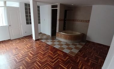 🚨 VENTA DE CASA FRENTE PARQUE CERCADO LIMA
