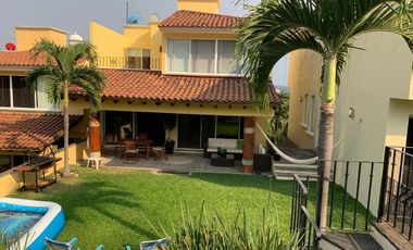 VENTA DE CASA EN CONDOMINIO CON ESTUDIO O RECÁMARA EN PLANTA BAJA, EN BURGOS BUGAMBILIAS