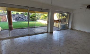VENTA DE CASA EN CONDOMINIO CON ESTUDIO O RECÁMARA EN PLANTA BAJA, EN BURGOS BUGAMBILIAS