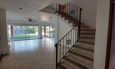 VENTA DE CASA EN CONDOMINIO CON ESTUDIO O RECÁMARA EN PLANTA BAJA, EN BURGOS BUGAMBILIAS