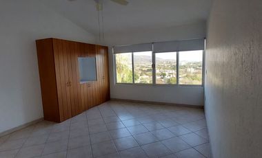 VENTA DE CASA EN CONDOMINIO CON ESTUDIO O RECÁMARA EN PLANTA BAJA, EN BURGOS BUGAMBILIAS
