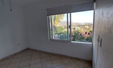 VENTA DE CASA EN CONDOMINIO CON ESTUDIO O RECÁMARA EN PLANTA BAJA, EN BURGOS BUGAMBILIAS