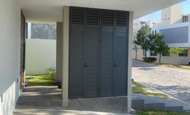 Casa Contemporánea a Estrenar en Los Robles Residencial, 3 Recámaras, Roof Top y Cercanía al Bosque La Primavera