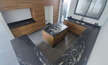 Casa Contemporánea a Estrenar en Los Robles Residencial, 3 Recámaras, Roof Top y Cercanía al Bosque La Primavera