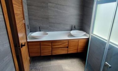 Casa Contemporánea a Estrenar en Los Robles Residencial, 3 Recámaras, Roof Top y Cercanía al Bosque La Primavera