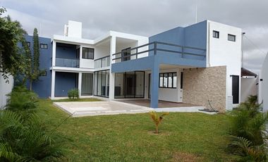 RESIDENCIA EN ALTABRISA MERIDA