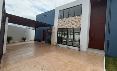 RESIDENCIA EN ALTABRISA MERIDA