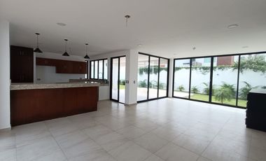 RESIDENCIA EN ALTABRISA MERIDA