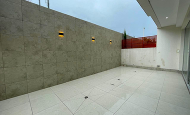 MODERNA CASA  EN ARRIENDO  – TUMBACO – COLEGIO SHAKESPEARE  (SZ)