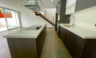 MODERNA CASA  EN ARRIENDO  – TUMBACO – COLEGIO SHAKESPEARE  (SZ)