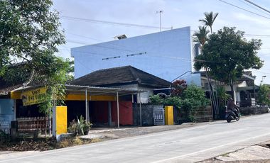 Gudang Kawasan Bisnis Tepi Jl Raya Solo - Batujamus Sragen