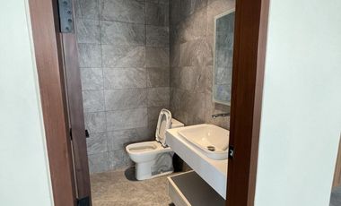YLO - FOR SALE: 5-Bedroom Single-Family House in Ayala Alabang Village, Muntinlupa City