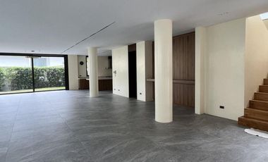 YLO - FOR SALE: 5-Bedroom Single-Family House in Ayala Alabang Village, Muntinlupa City