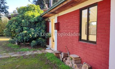 Leon Propiedades arrienda casa en Sector Alhué, Curacaví.