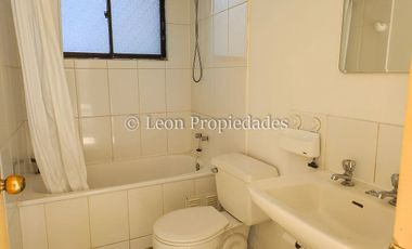 Leon Propiedades arrienda casa en Sector Alhué, Curacaví.