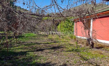 Leon Propiedades arrienda casa en Sector Alhué, Curacaví.