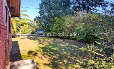 Leon Propiedades arrienda casa en Sector Alhué, Curacaví.
